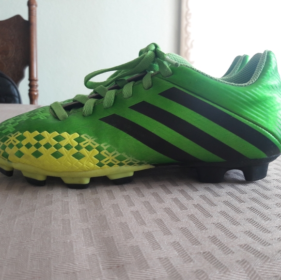adidas predito green